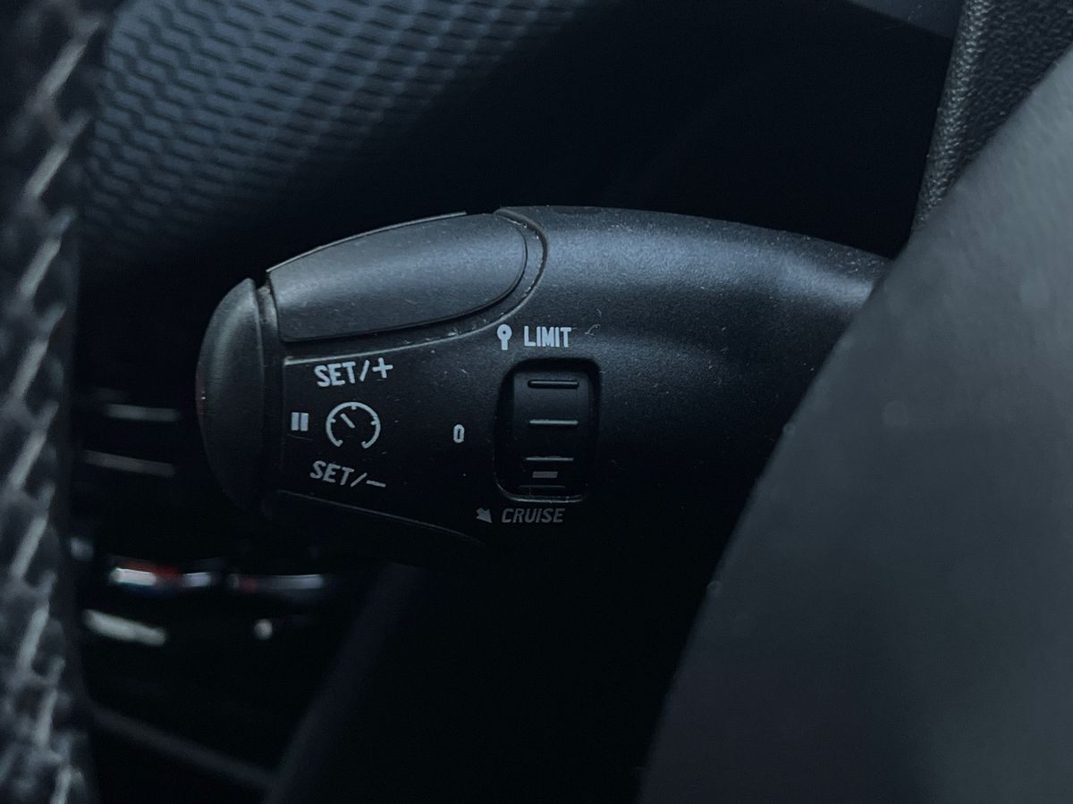 Used Peugeot 2008 2015 for sale - 76625902: Photo 40