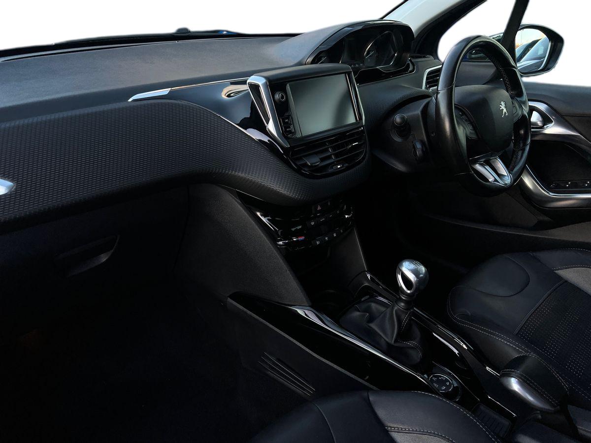 Used Peugeot 2008 2015 for sale - 76625902: Photo 6