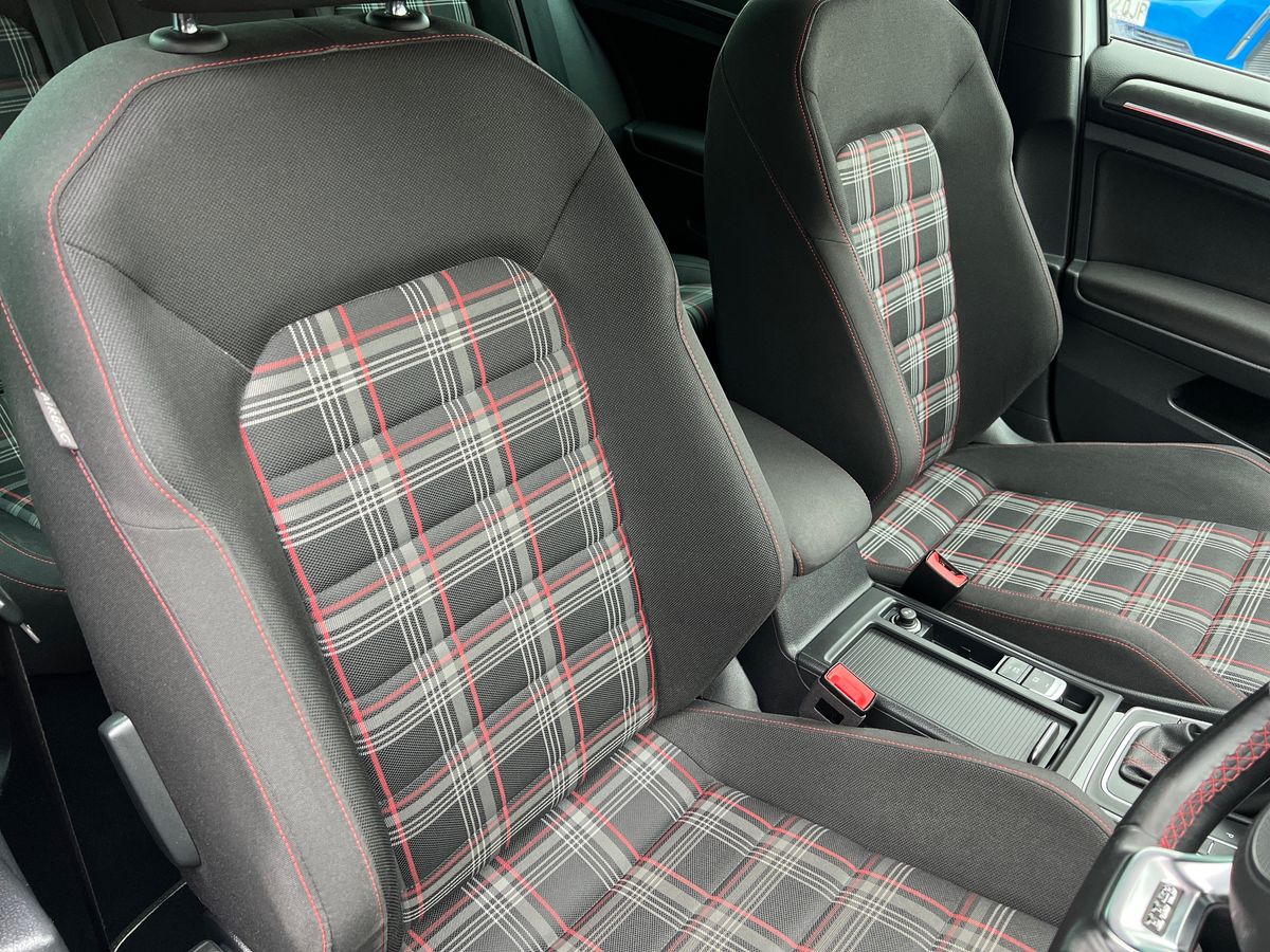 Used Volkswagen Golf 2019 for sale - 76219886: Photo 35