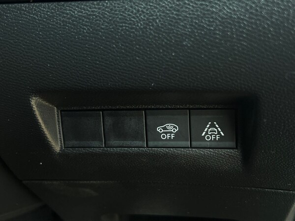 Used Peugeot 2008 2023 for sale - 75637872: Photo 36