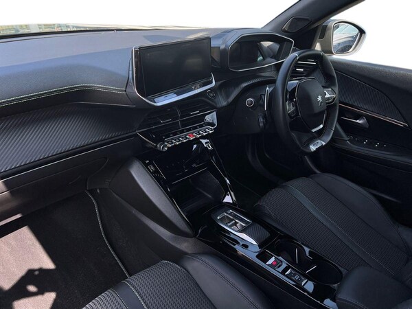 Used Peugeot 2008 2023 for sale - 75637872: Photo 7