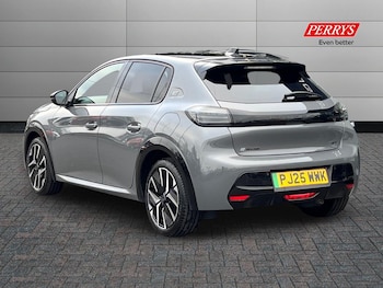 Used Peugeot 208 2025 for sale - 76969399: Photo