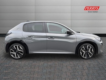 Used Peugeot 208 2025 for sale - 76969399: Photo