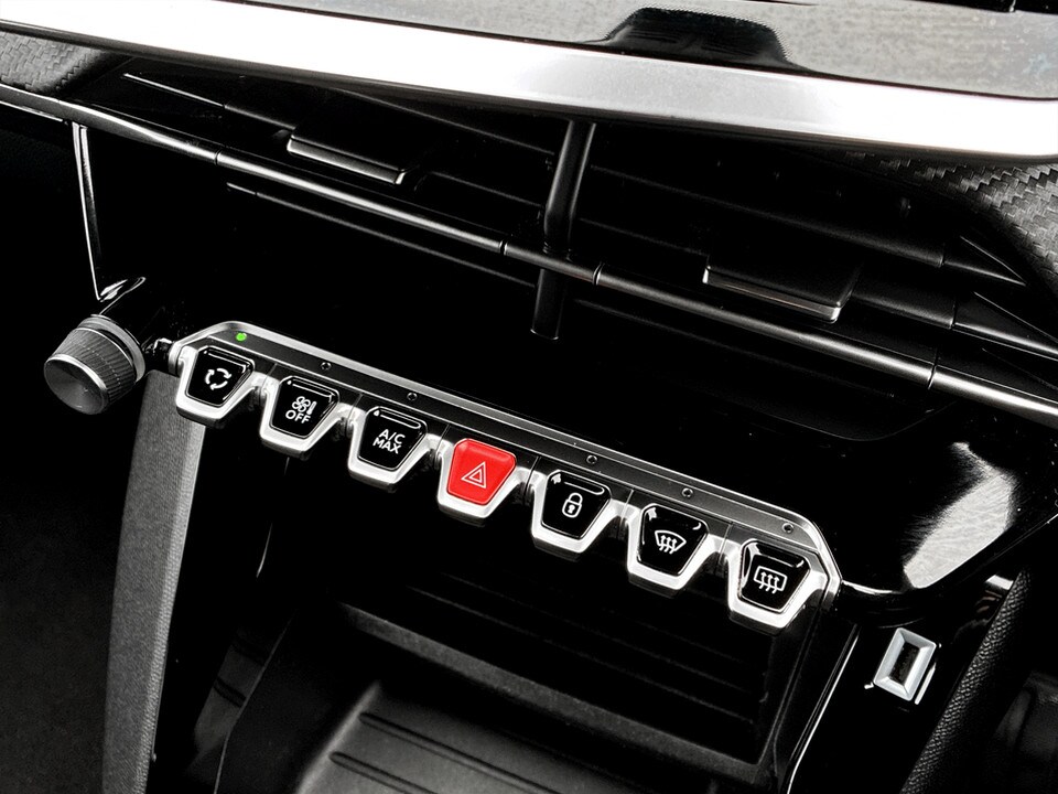 Used Peugeot 2008 2023 for sale - 77517019: Photo 28