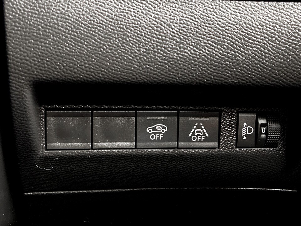 Used Peugeot 2008 2023 for sale - 77517019: Photo 31