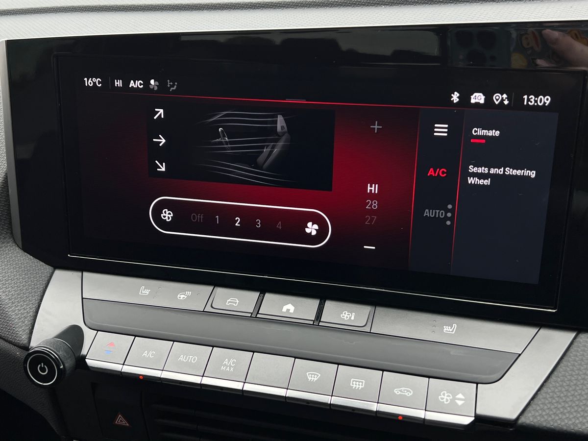 Used Vauxhall Astra 2024 for sale - 76128201: Photo 12