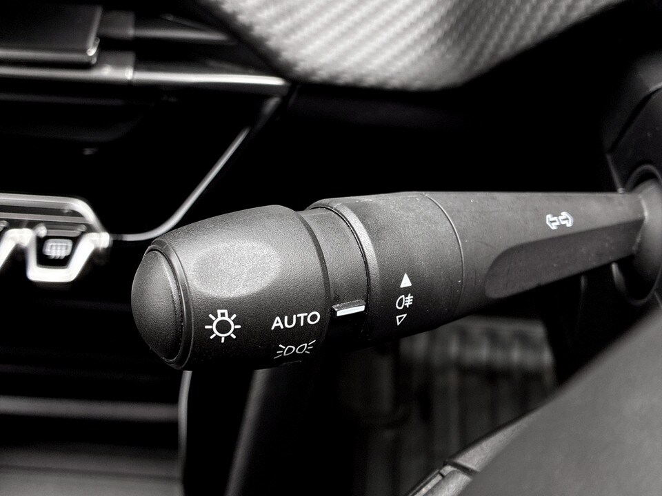 Used Peugeot 2008 2023 for sale - 78177753: Photo 30