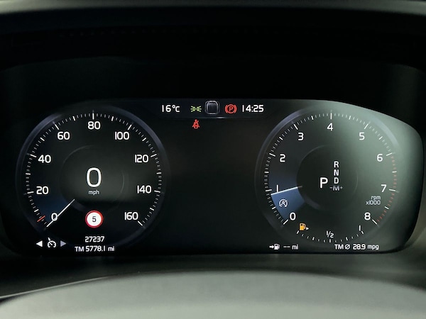 Used Volvo XC40 2020 for sale - 76090379: Photo 15