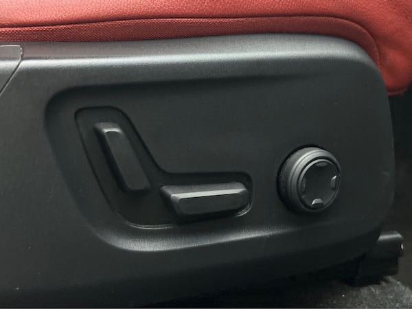 Used Volvo XC40 2020 for sale - 76090379: Photo 33