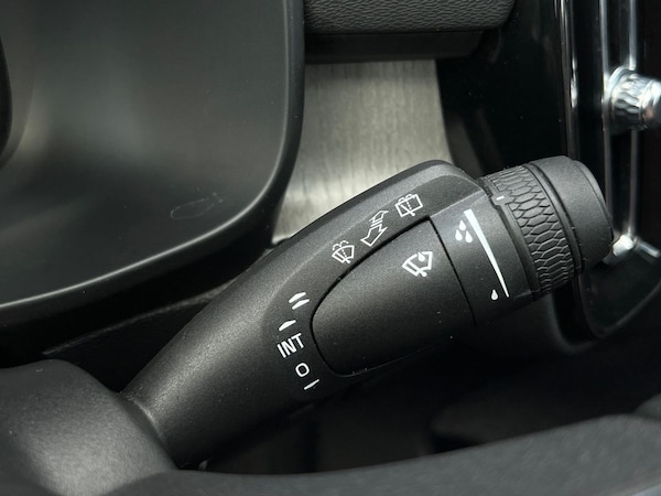 Used Volvo XC40 2020 for sale - 76090379: Photo 40