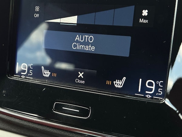 Used Volvo XC40 2020 for sale - 76090379: Photo 41