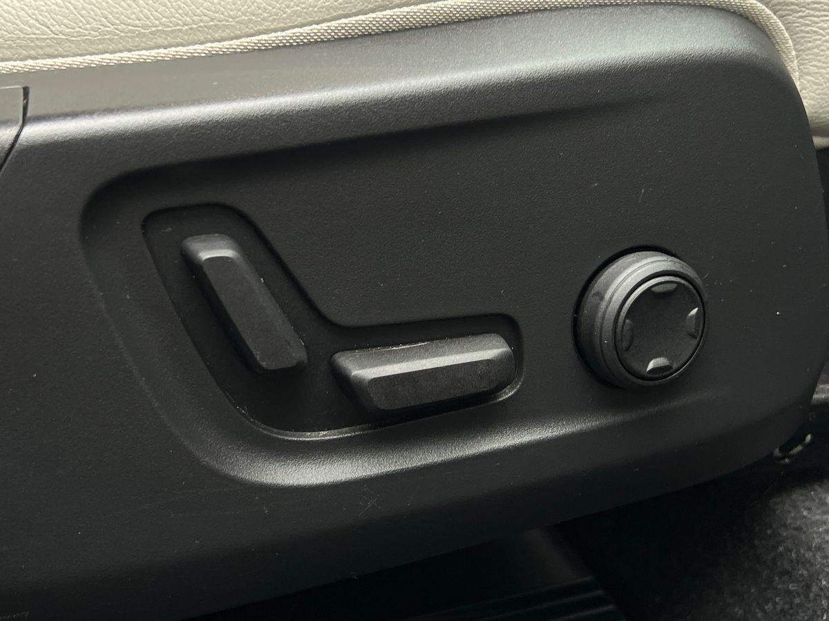 Used Volvo XC40 2020 for sale - 76565830: Photo 33