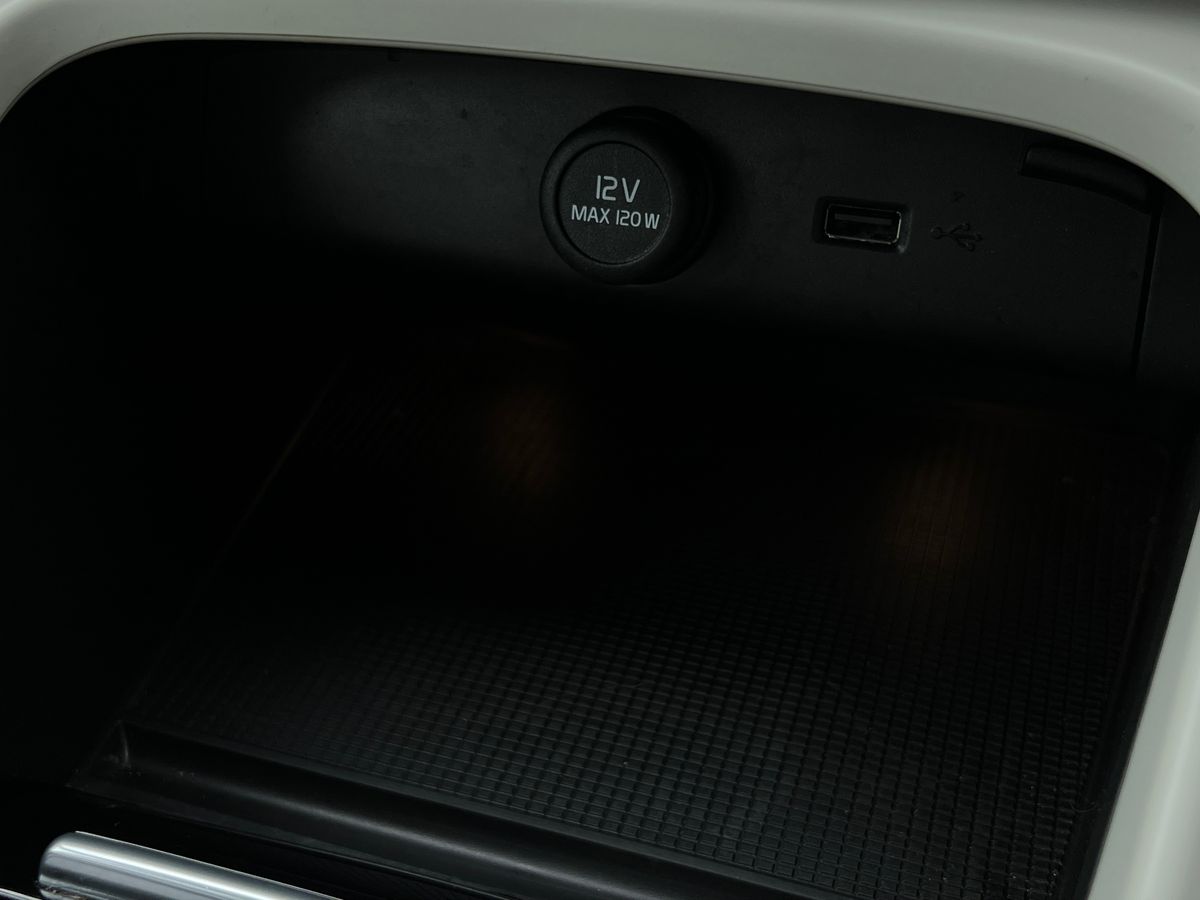 Used Volvo XC40 2020 for sale - 76565830: Photo 37