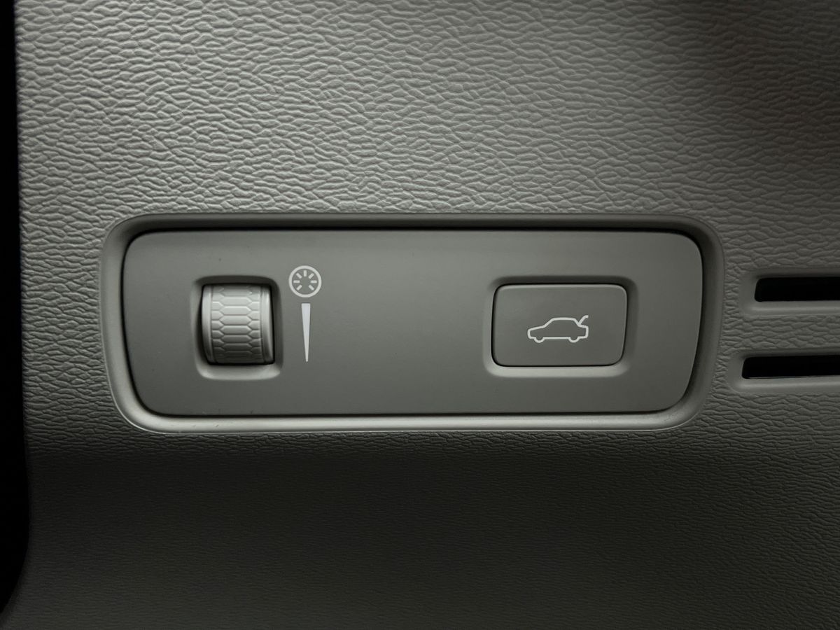 Used Volvo XC40 2020 for sale - 76565830: Photo 38