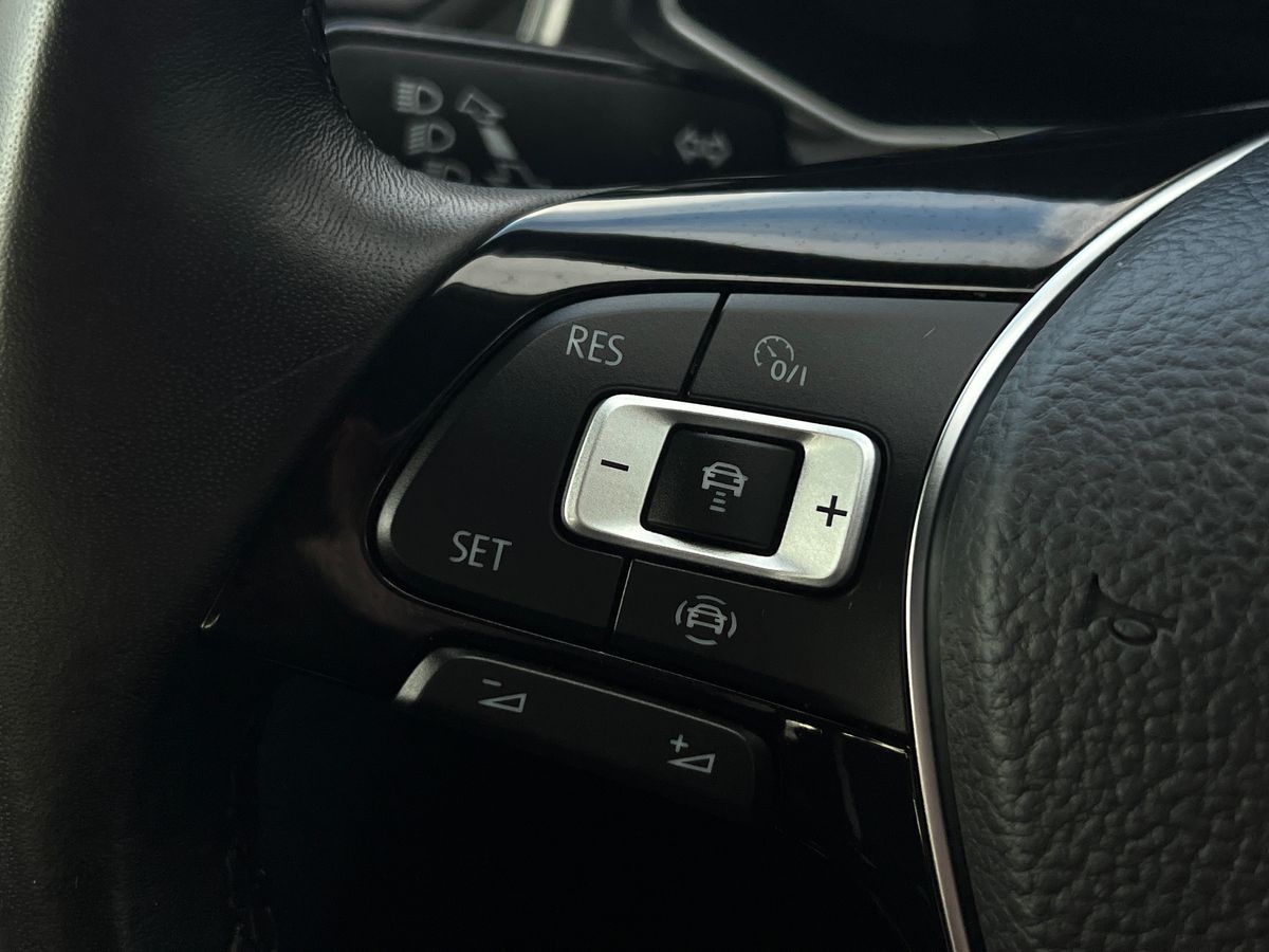 Used Volkswagen T-Roc 2019 for sale - 76364547: Photo 16