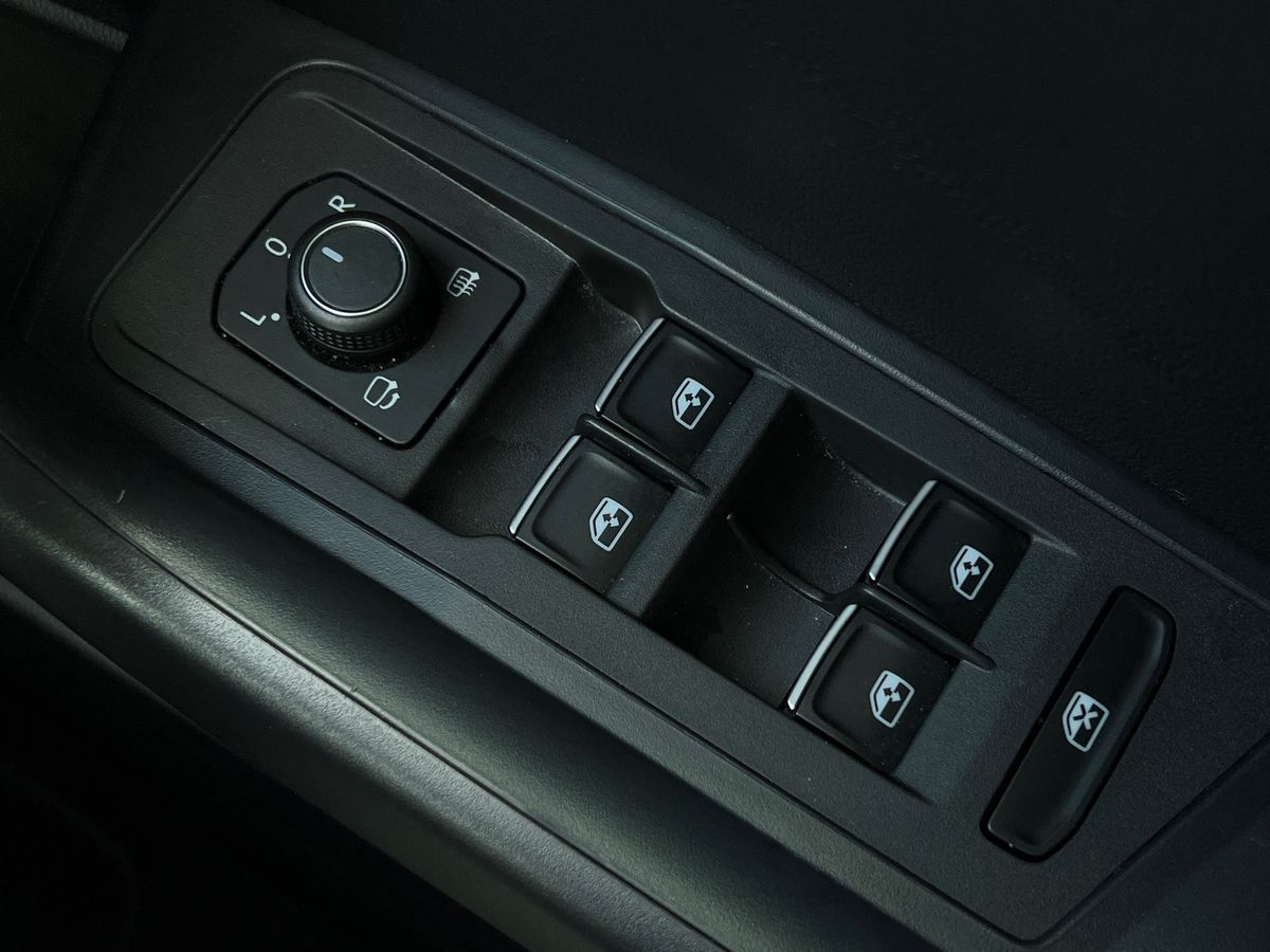 Used Volkswagen T-Roc 2019 for sale - 76364547: Photo 18