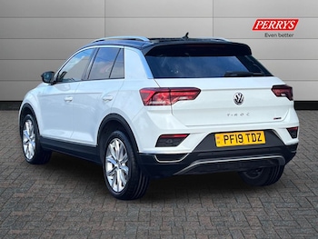 Used Volkswagen T-Roc 2019 for sale - 76364547: Photo