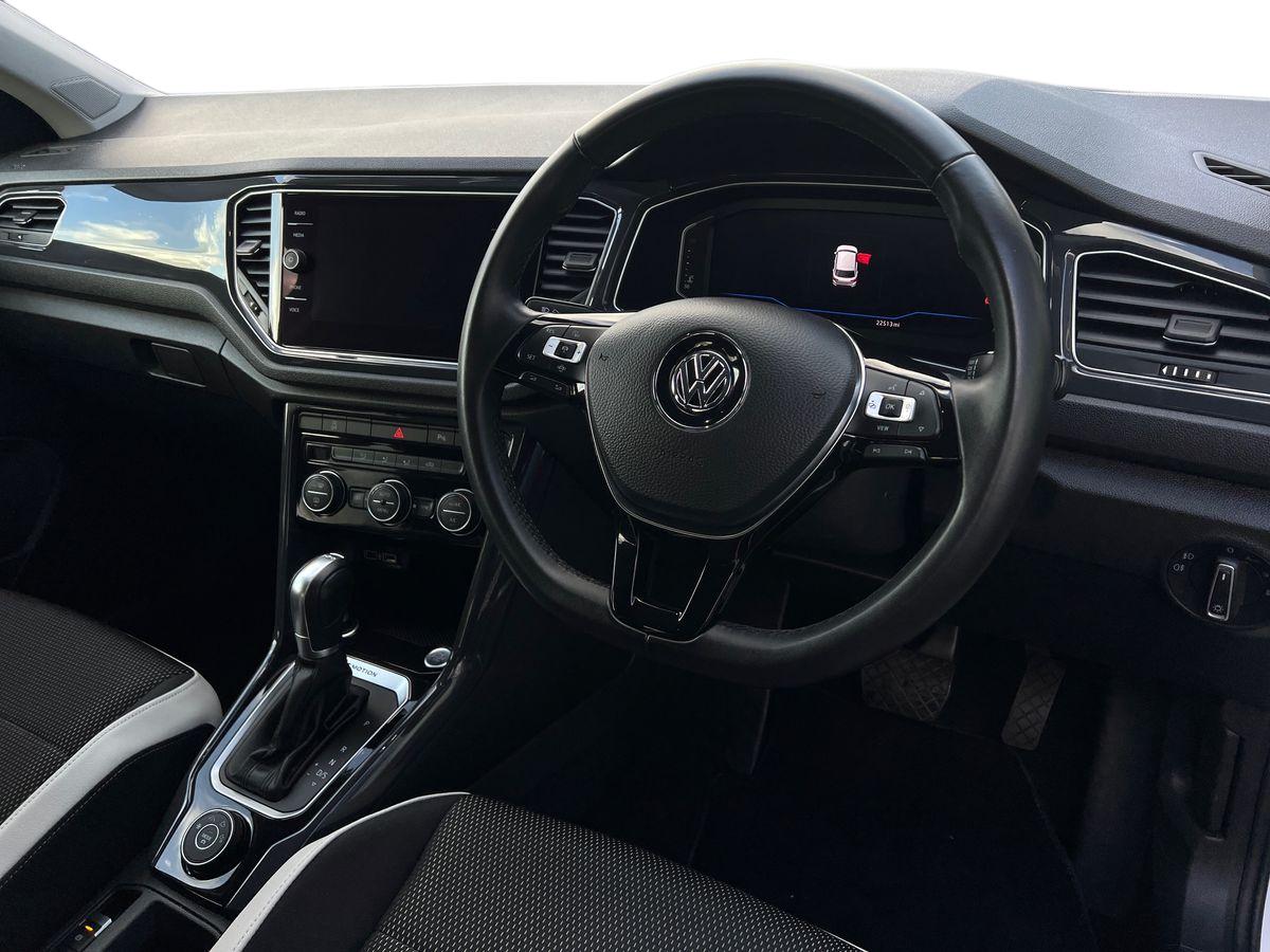 Used Volkswagen T-Roc 2019 for sale - 76364547: Photo 8