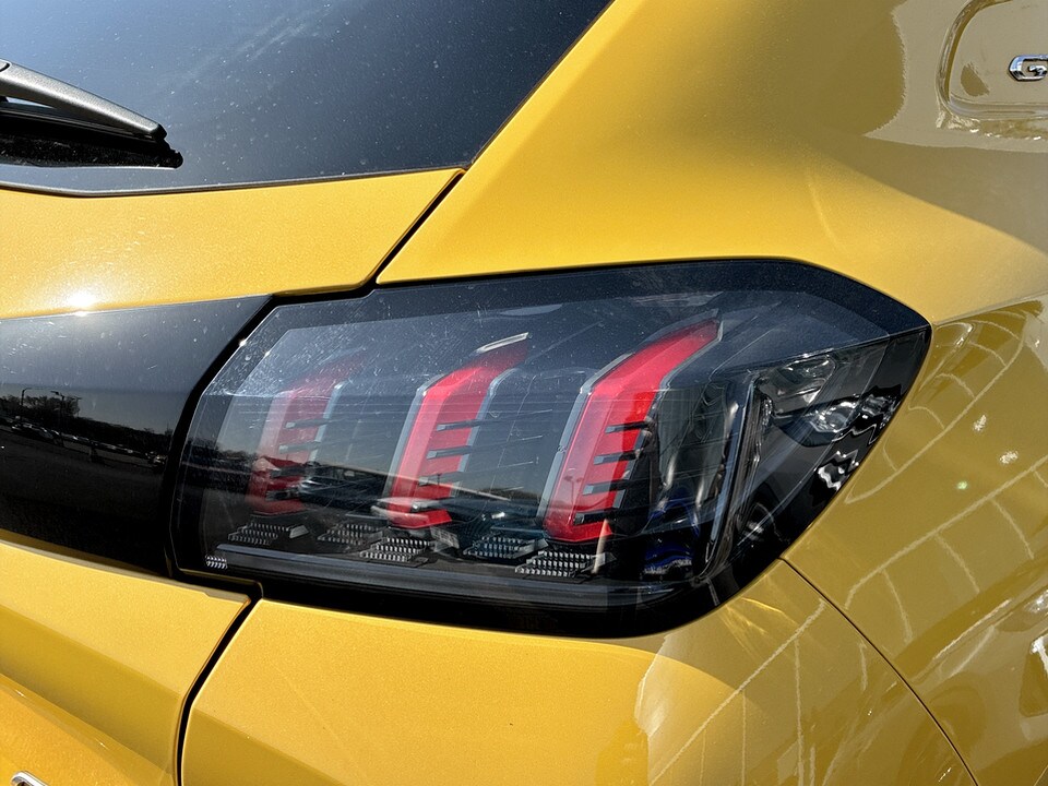 Used Peugeot 208 2023 for sale - 78209495: Photo 11