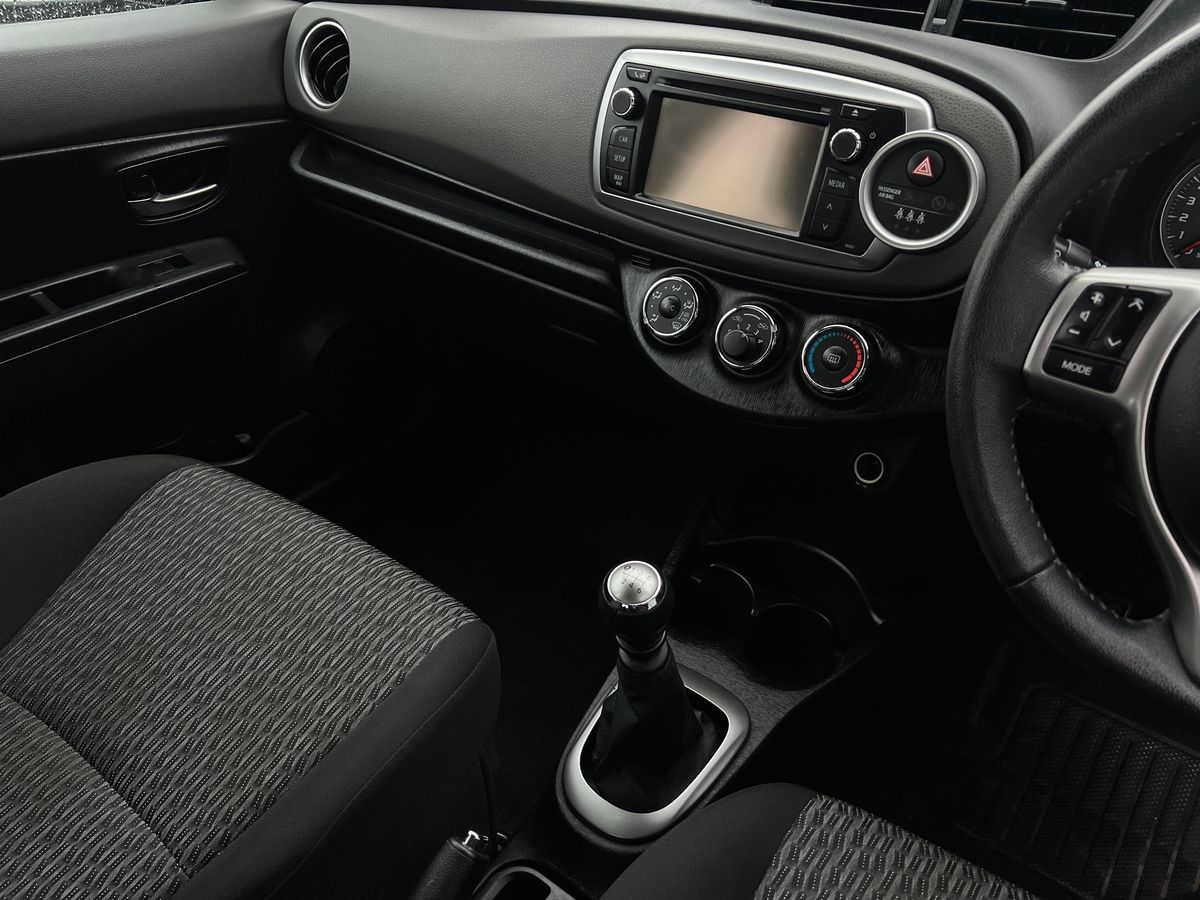 Used Toyota Yaris 2013 for sale - 77002101: Photo 17