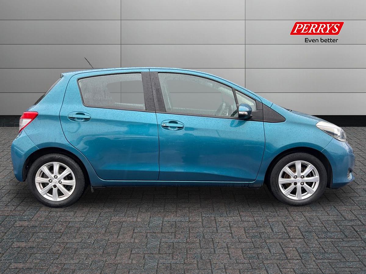 Used Toyota Yaris 2013 for sale - 77002101: Photo 3