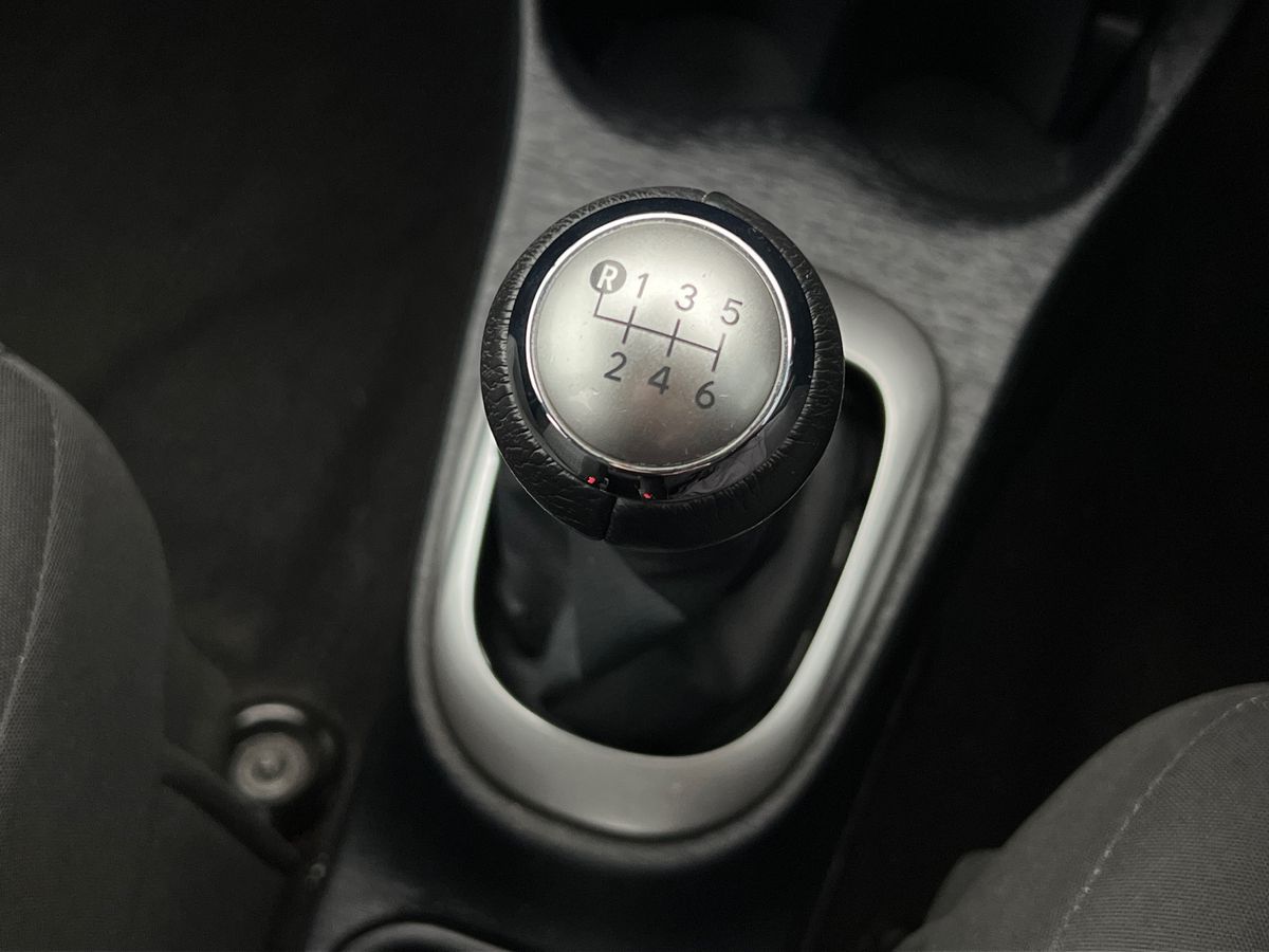 Used Toyota Yaris 2013 for sale - 77002101: Photo 31