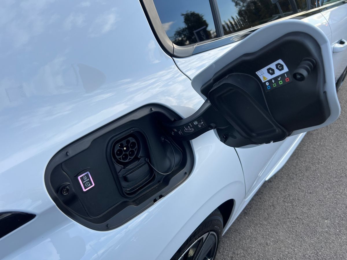 Used Peugeot 308 2023 for sale - 76220025: Photo 32