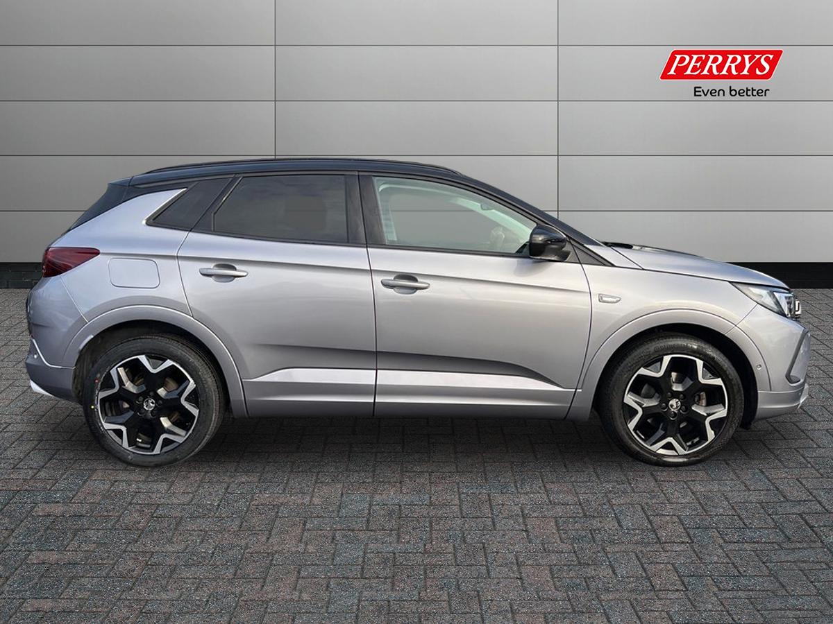 Used Vauxhall Grandland 2022 for sale - 76625931: Photo 3