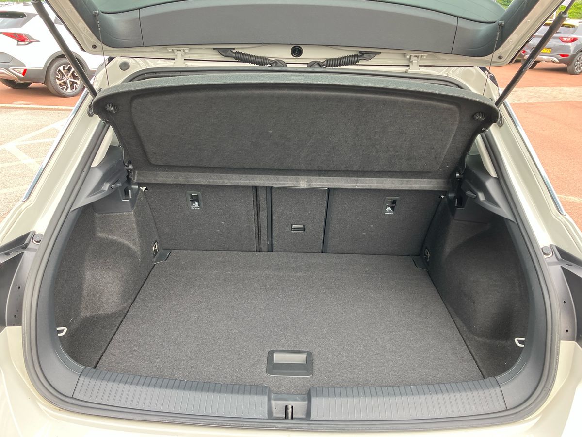 Used Volkswagen T-Roc 2023 for sale - 76777521: Photo 20