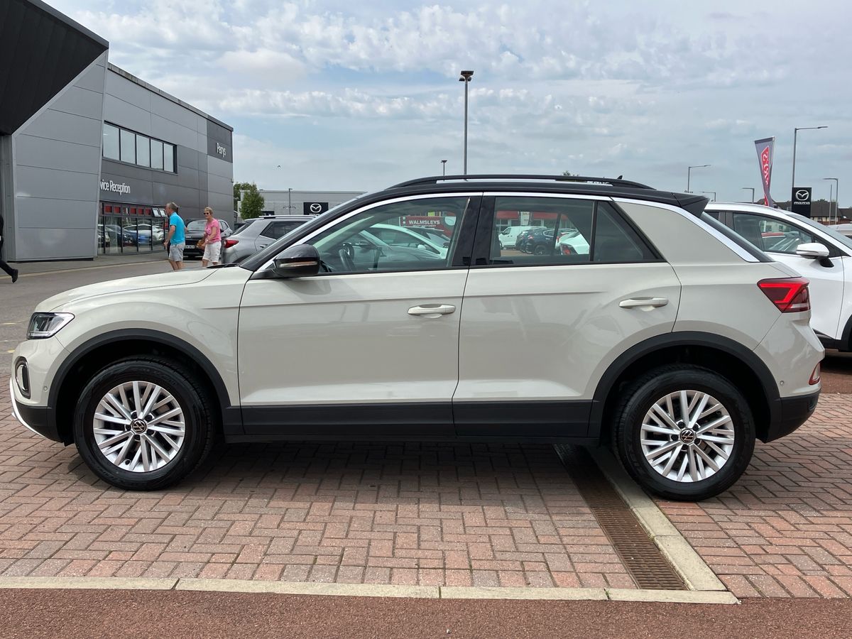 Used Volkswagen T-Roc 2023 for sale - 76777521: Photo 24