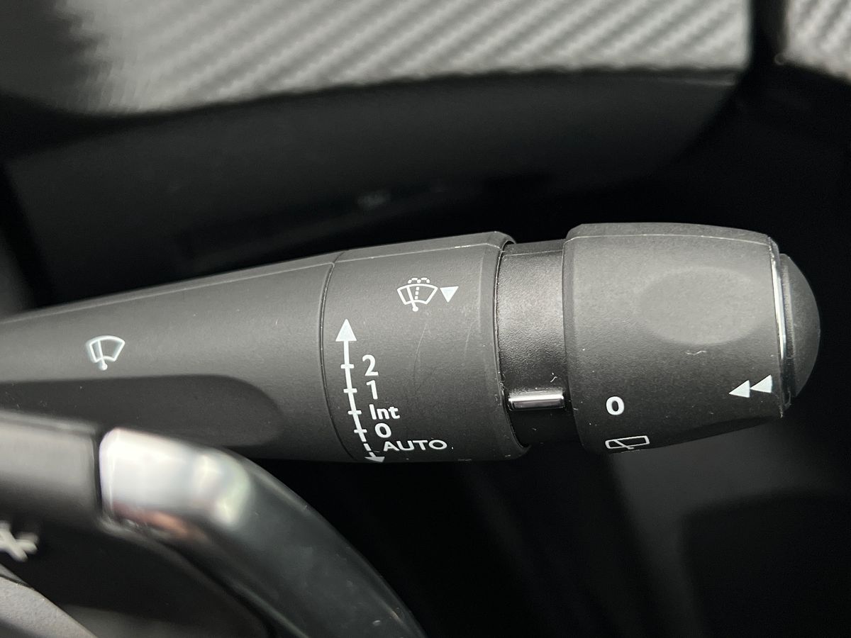 Used Peugeot 208 2023 for sale - 76518208: Photo 38