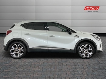 Used Renault Captur 2022 for sale - 76777509: Photo