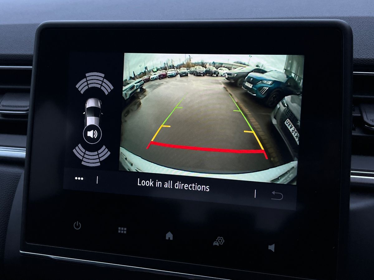 Used Renault Captur 2022 for sale - 76777509: Photo 44