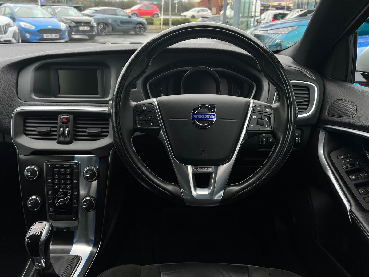 Used Volvo V40 2015 for sale - 76777510: Photo 15