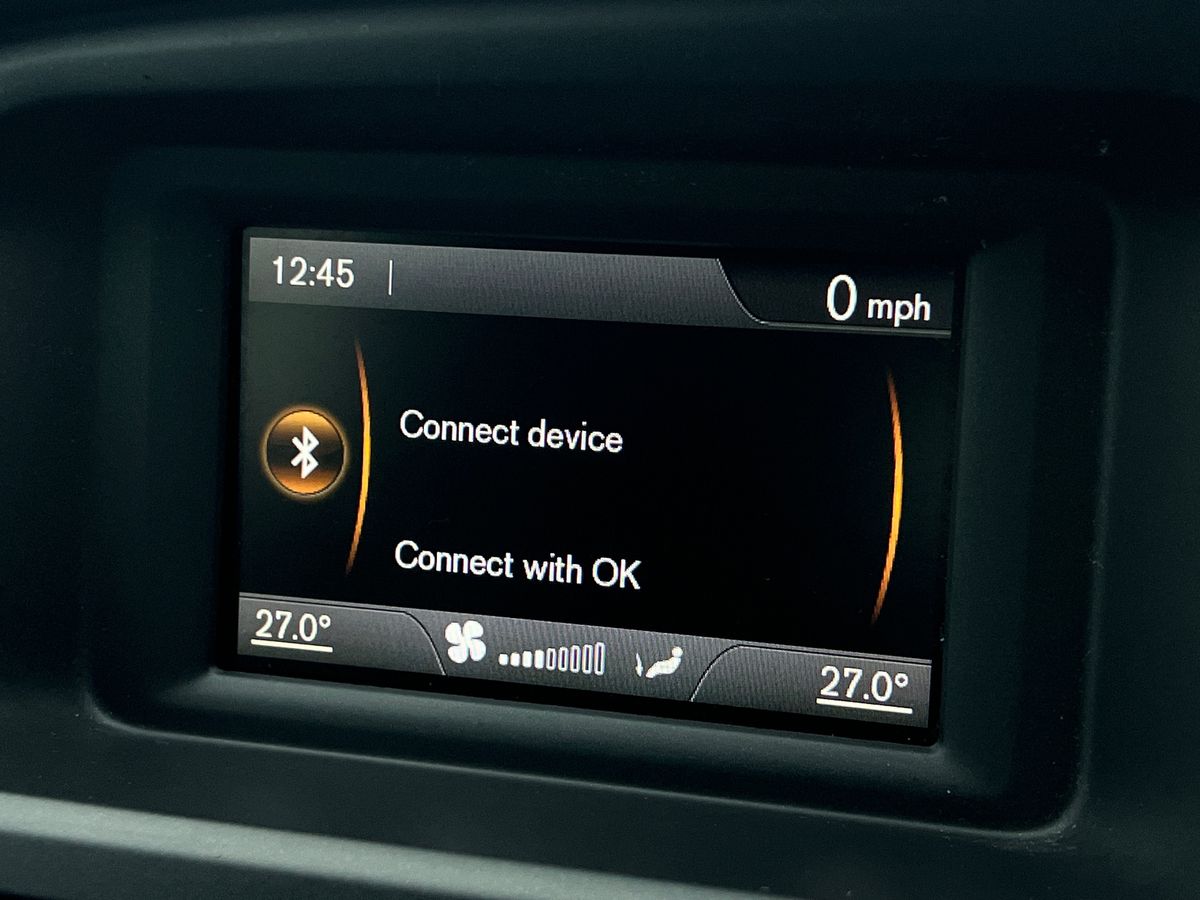 Used Volvo V40 2015 for sale - 77475209: Photo 11