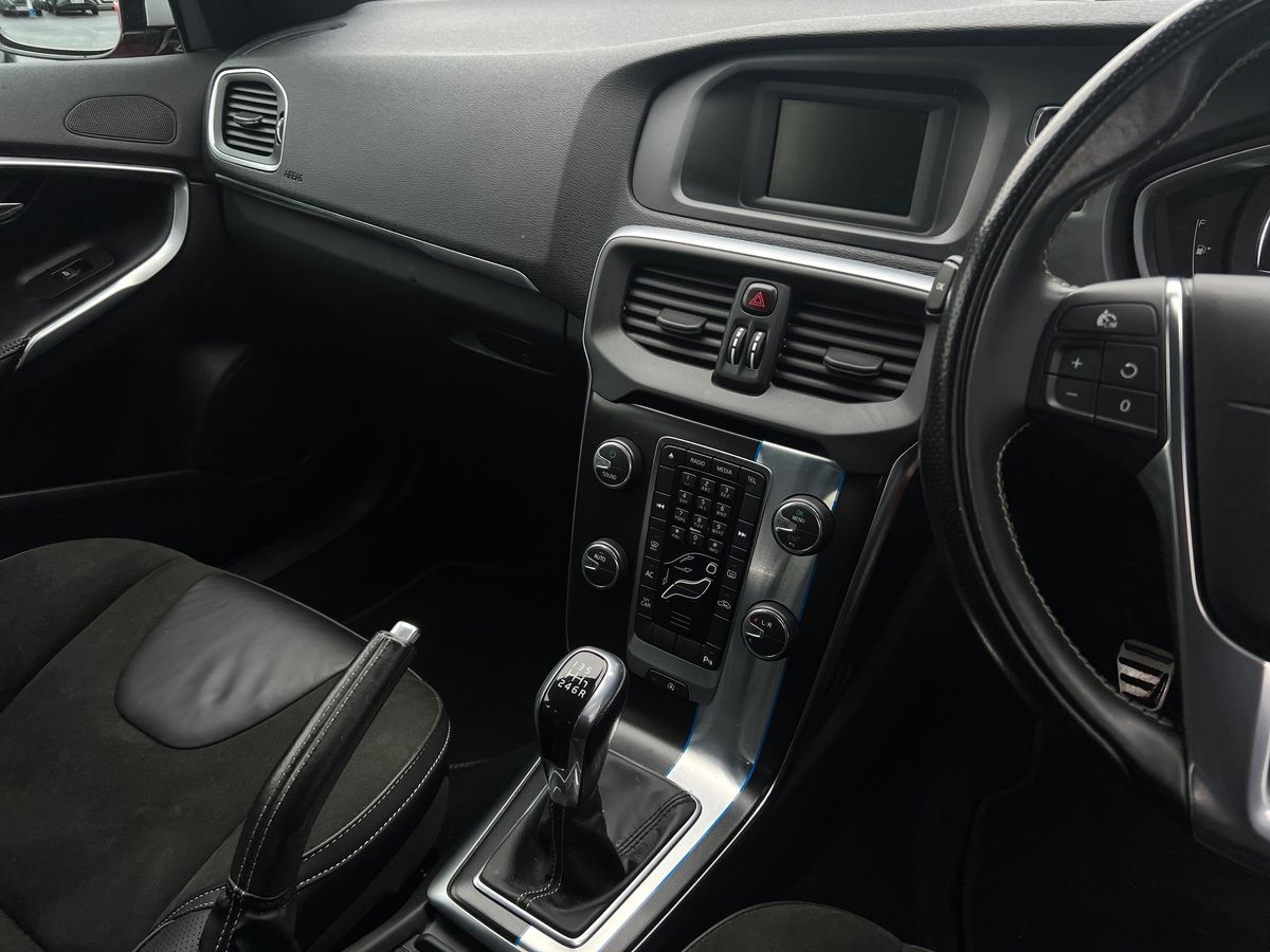 Used Volvo V40 2015 for sale - 77475209: Photo 17