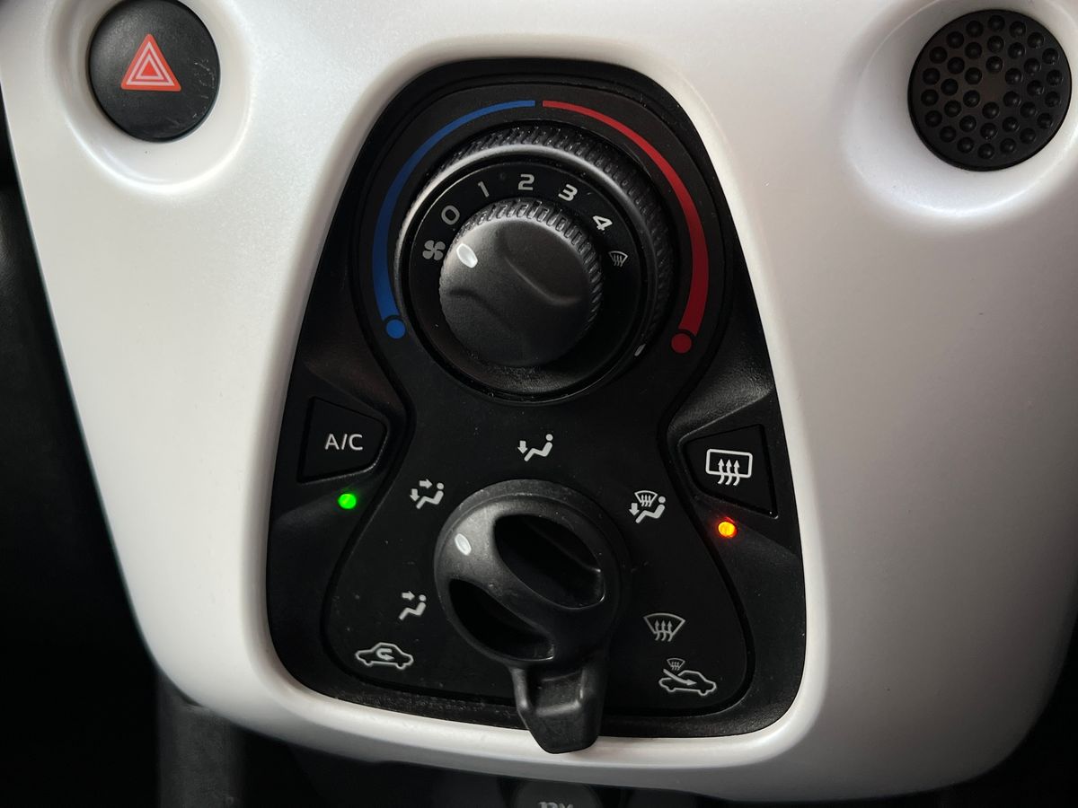 Used Toyota AYGO 2016 for sale - 76364528: Photo 12