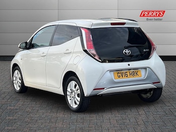 Used Toyota AYGO 2016 for sale - 76364528: Photo