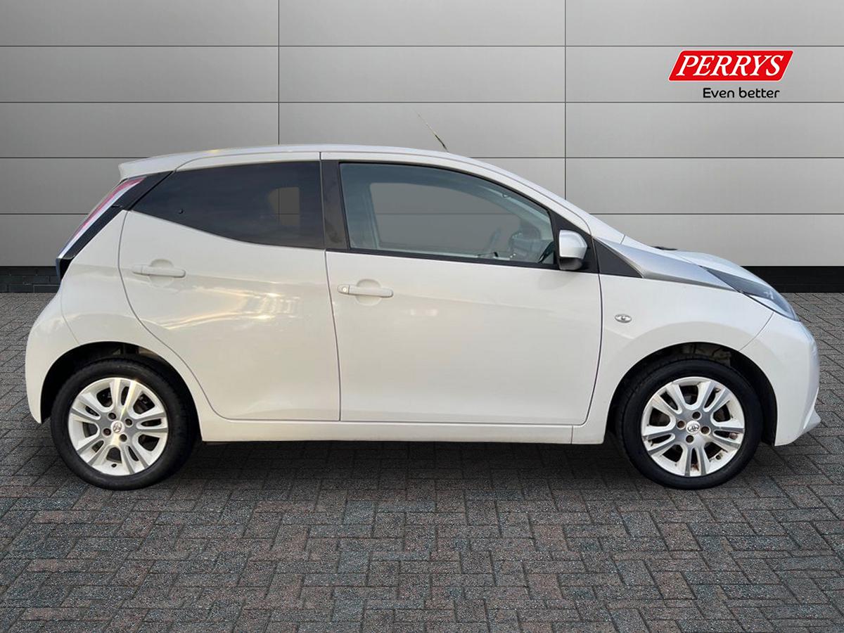 Used Toyota AYGO 2016 for sale - 76364528: Photo 3