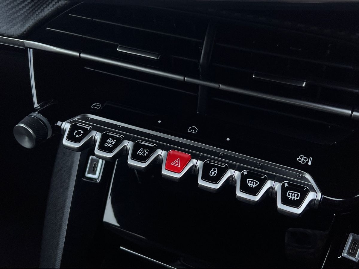 Used Peugeot 2008 2023 for sale - 76663302: Photo 34