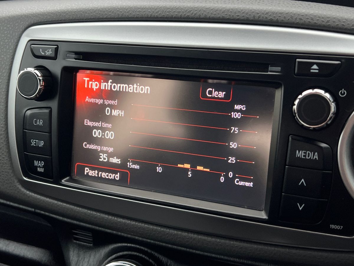 Used Toyota Yaris 2013 for sale - 77113675: Photo 39