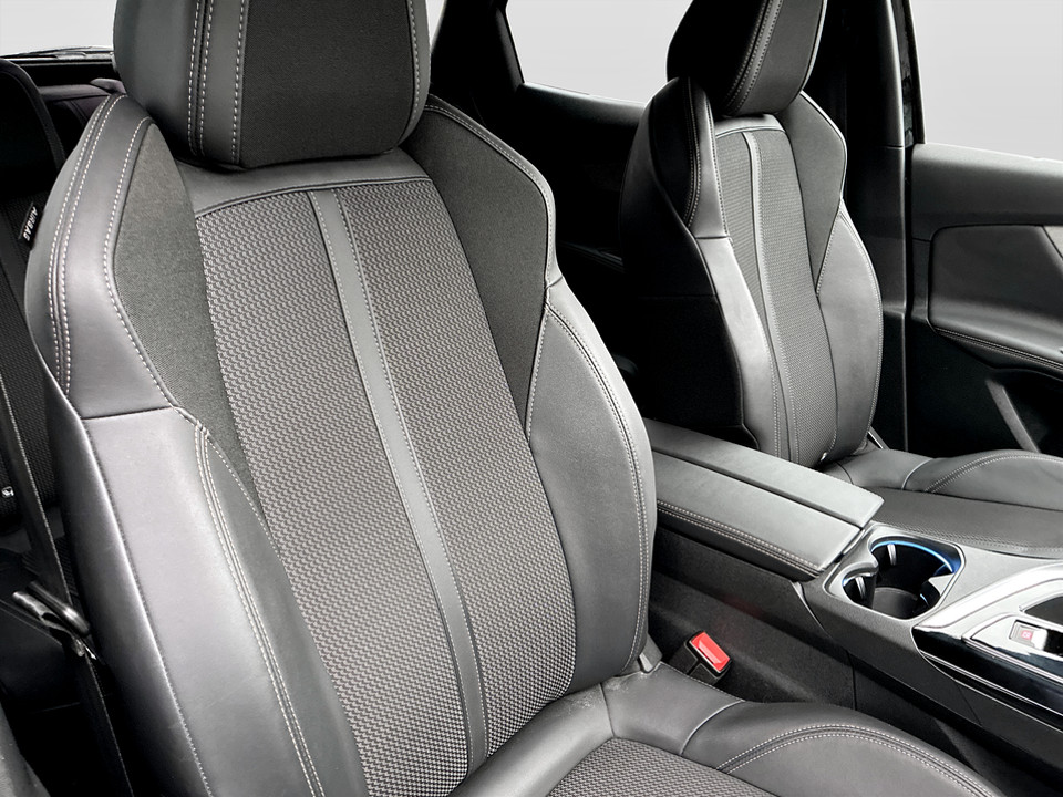 Used Peugeot 3008 2023 for sale - 77604231: Photo 24