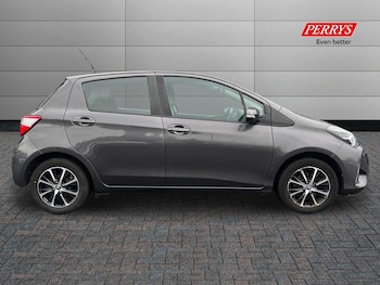 Used Toyota Yaris 2019 for sale - 76206796: Photo