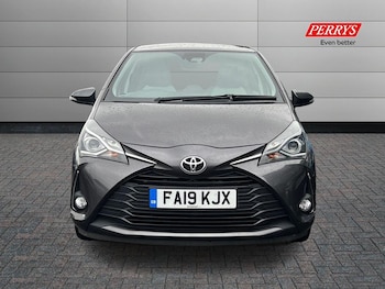 Used Toyota Yaris 2019 for sale - 76206796: Photo