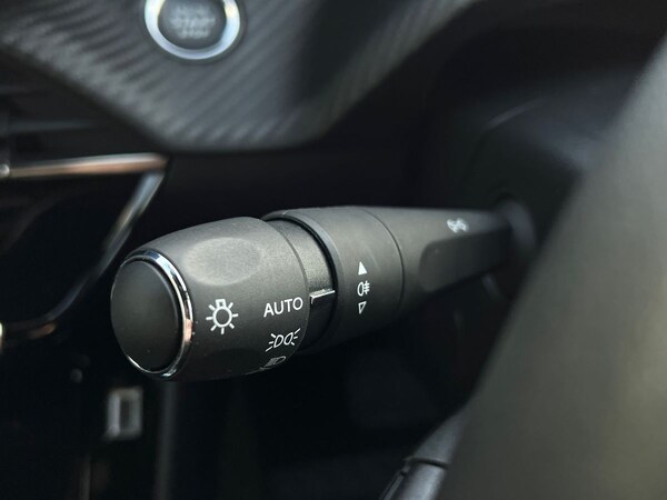 Used Peugeot 2008 2024 for sale - 76220033: Photo 37