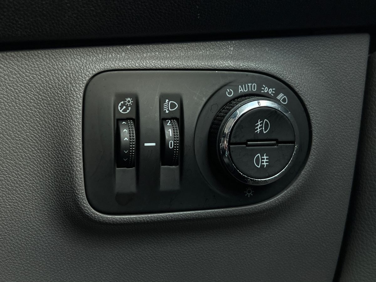 Used Vauxhall Corsa 2017 for sale - 76412742: Photo 33