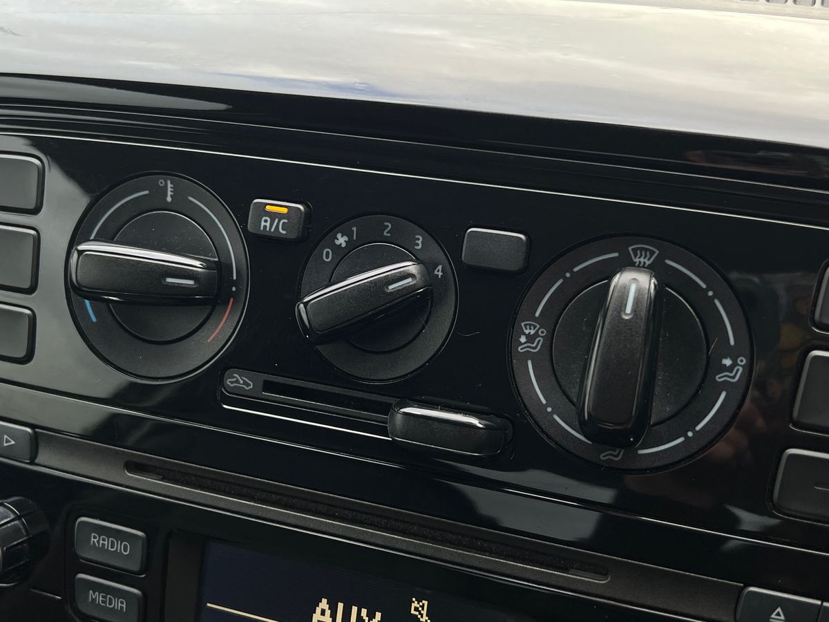 Used Volkswagen up! 2013 for sale - 76425979: Photo 12