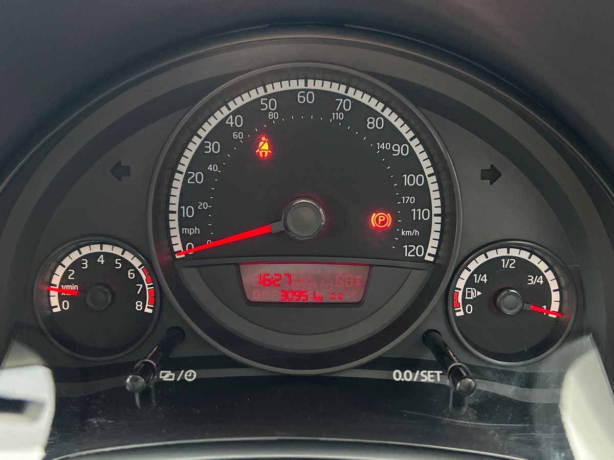 Used Volkswagen up! 2013 for sale - 76425979: Photo 14