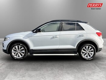 Used Volkswagen T-Roc 2018 for sale - 77797159: Photo