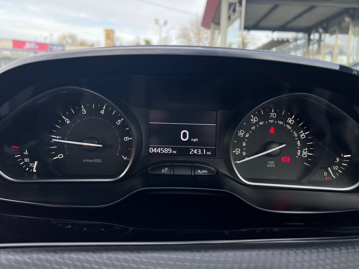 Used Peugeot 208 2019 for sale - 76957944: Photo 14